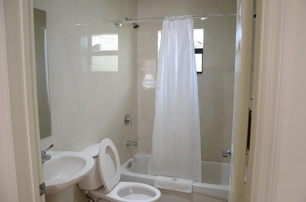 מיאמי Carl'S El Padre Motel מראה חיצוני תמונה