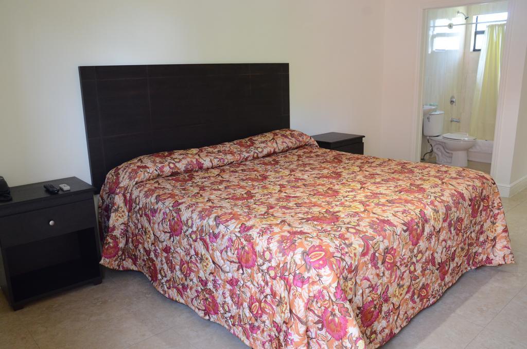 מיאמי Carl'S El Padre Motel מראה חיצוני תמונה