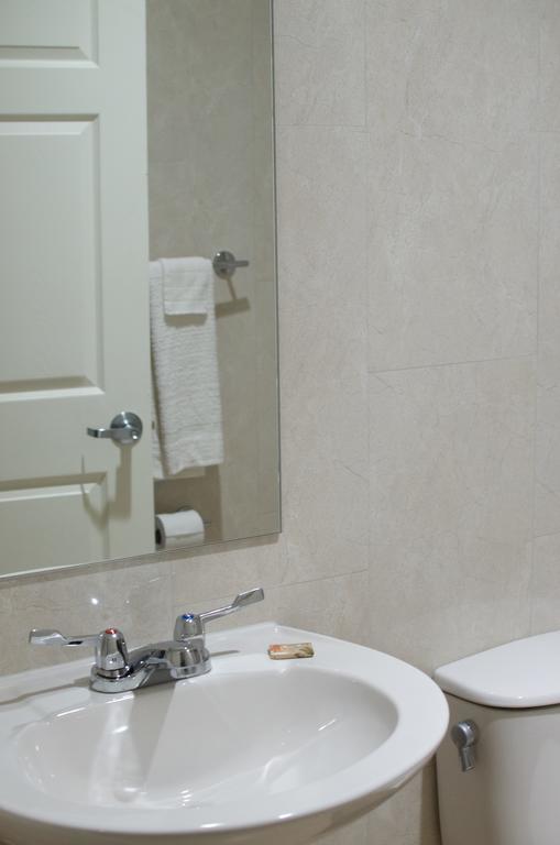 מיאמי Carl'S El Padre Motel מראה חיצוני תמונה